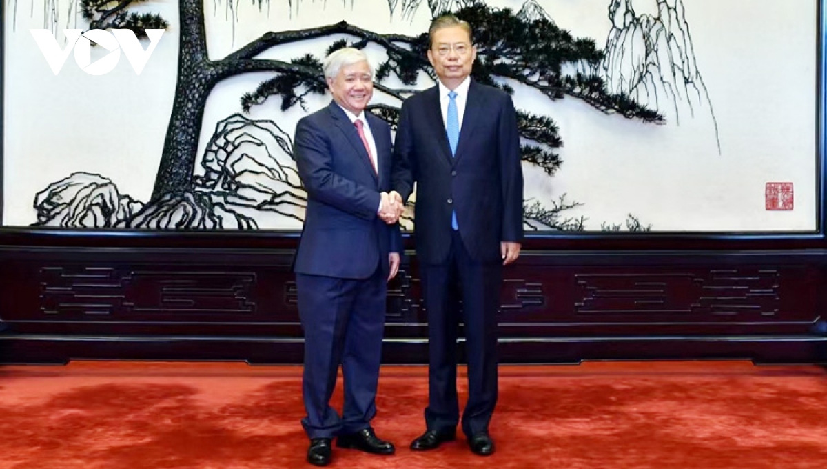 Top Chinese legislator Zhao Leji invited to visit Vietnam